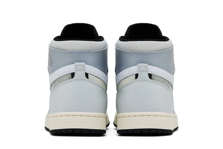 Кроссовки Wmns Air Jordan 1 High Zoom Comfort 2 'Chrome Swoosh'