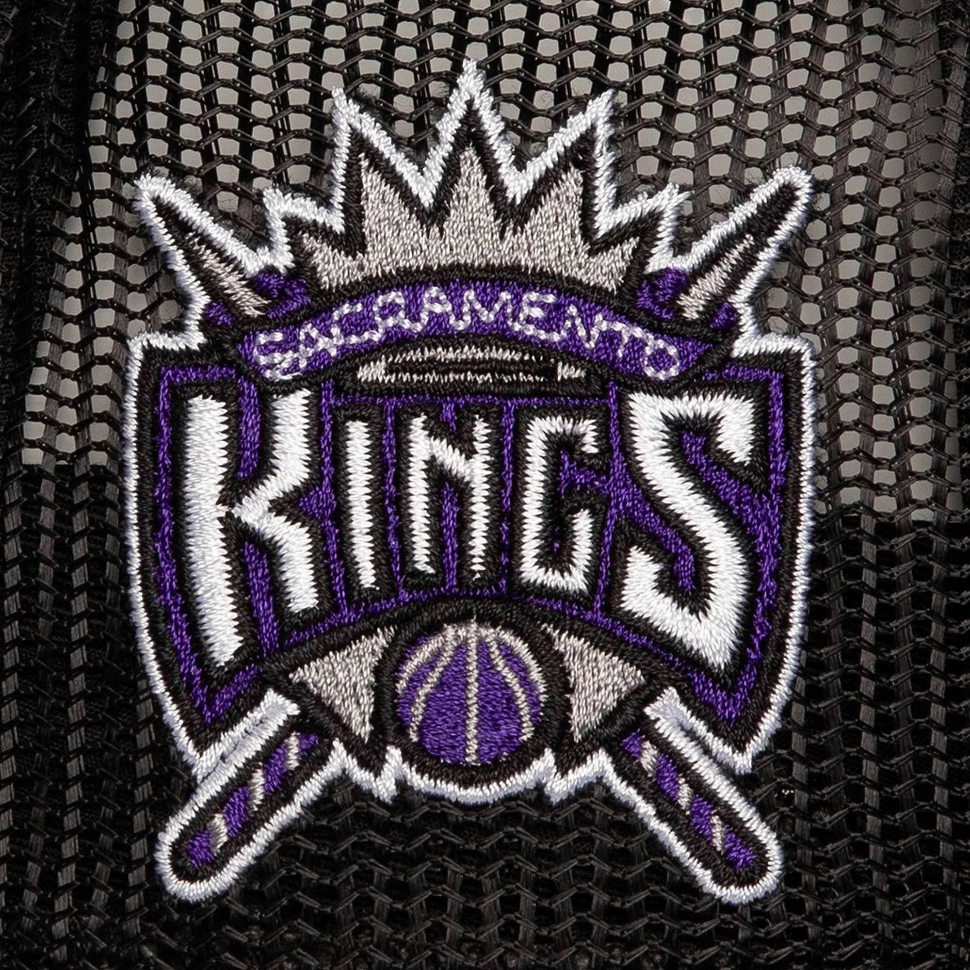Бейсболка Mitchell & Ness Script Trucker HWC Sacramento Kings
