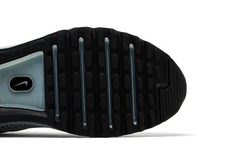 air-max-2013-metallic-silver-hq3025-001_04