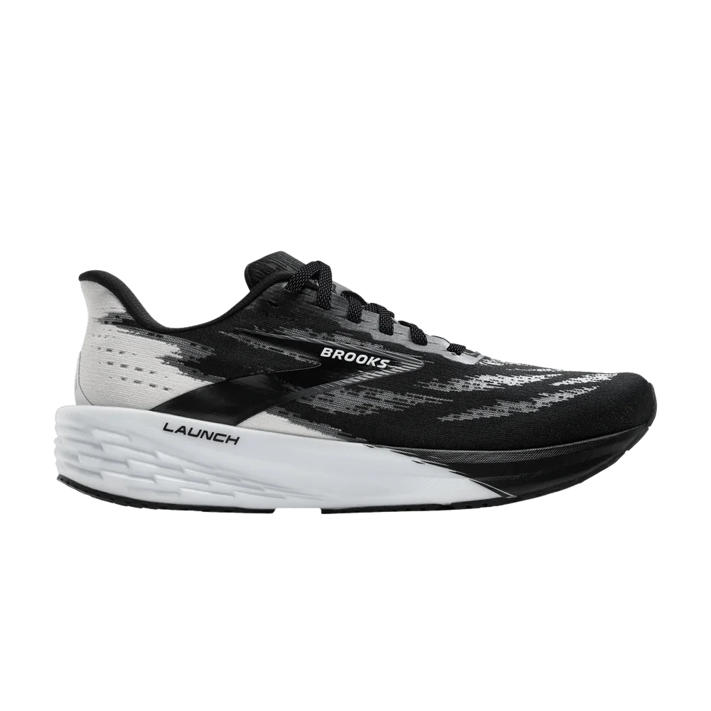 Krossovki-Brooks-Launch-11-Black-White