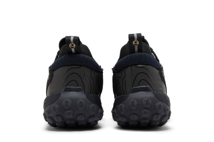 Кроссовки Under Armour HOVR Summit Fat Tire Delta 'Triple Black'