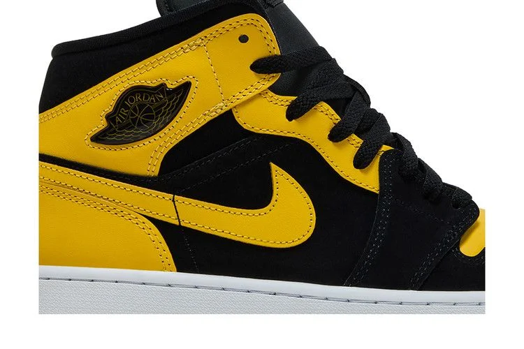 Кроссовки Air Jordan 1 Mid SE 'New Love' 2025
