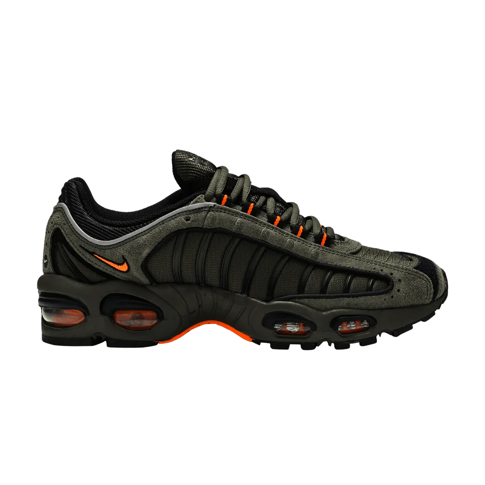 Krossovki-Nike-Air-Max-Tailwind-4-Flight-Jacket