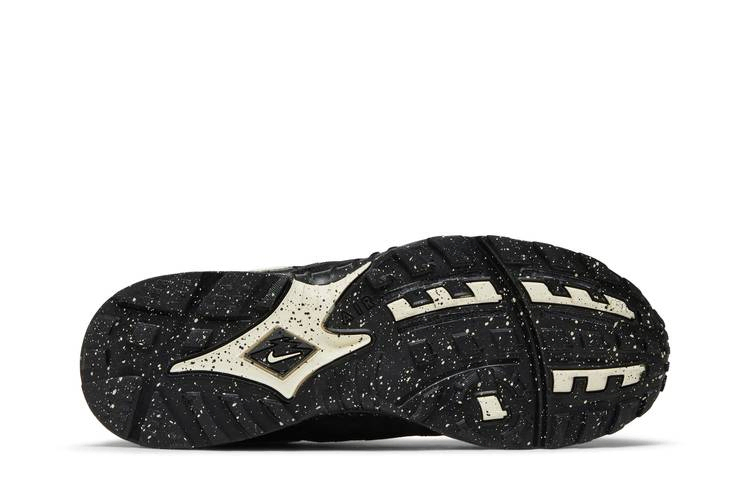 Кроссовки Undefeated x Nike Air Terra Humara 'Black'