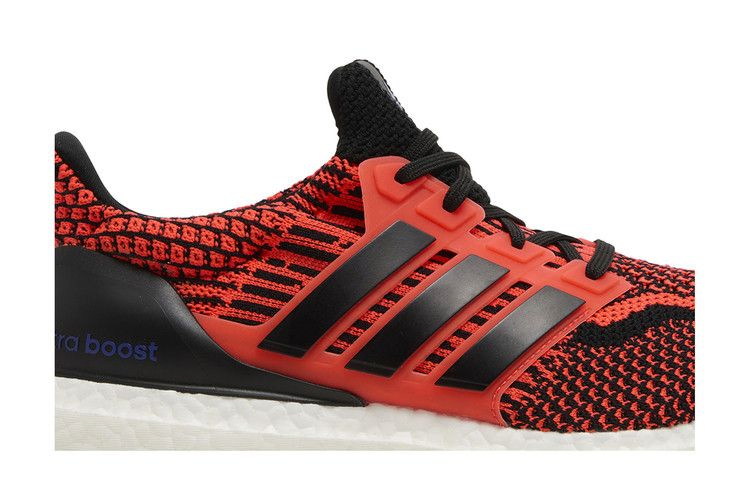 Кроссовки adidas UltraBoost 5.0 DNA 'Solar Red Black'