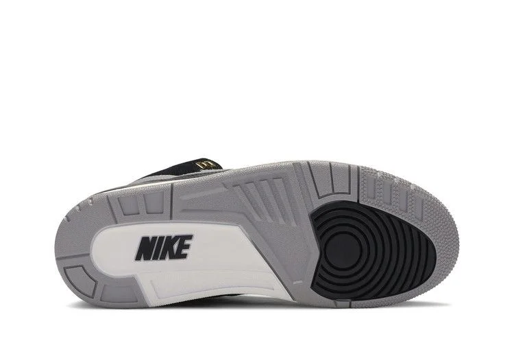 Krossovki-Air-Jordan-3-Retro-Tinker-SP-Black-Cement-3