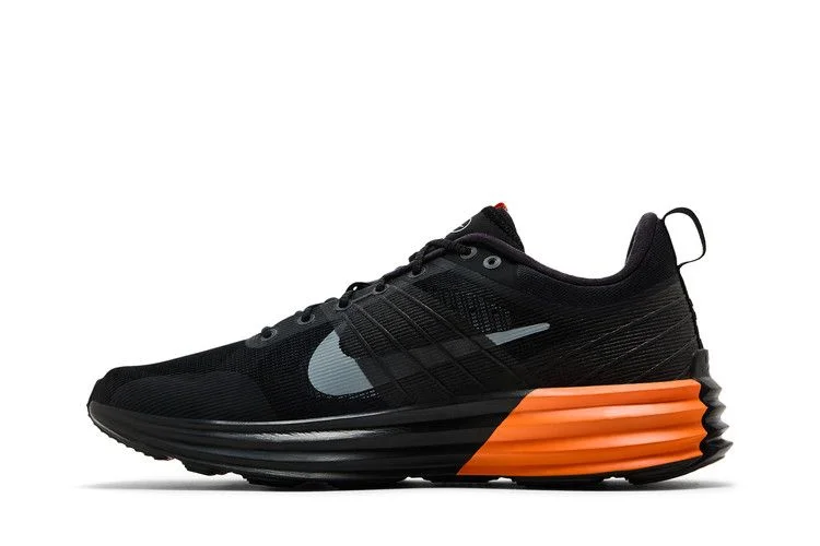 Krossovki-Nike-Lunar-Roam-Black-Safety-Orange-2