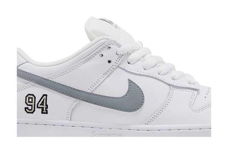 Кроссовки Supreme x Nike Dunk Low SB 'White Metallic Silver'