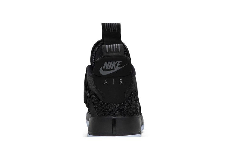 air-jordan-33-utility-blackout-aq8830-002_06