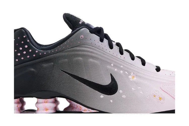Кроссовки Nike Wmns Shox R4 'Sakura'