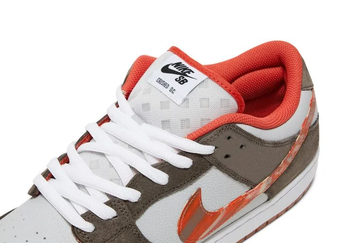 Krossovki-Crushed-D.C.-x-Nike-Dunk-Low-SB-Golden-Hour-9