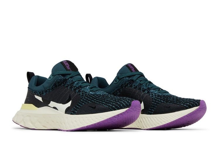 react-infinity-run-flyknit-3-mineral-teal-polka-dots-dz3014-300_07