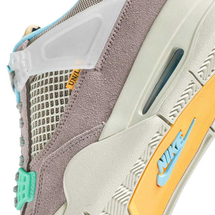Krossovki-Union-LA-x-Air-Jordan-4-Retro-Taupe-Haze-9