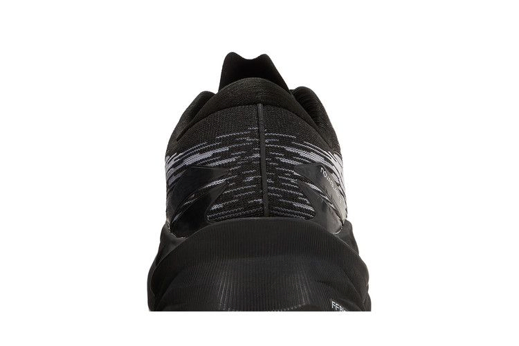 Кроссовки ASICS Novablast 3 'Black White'
