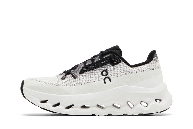 Кроссовки ON Wmns Cloudtilt 'Black Ivory'