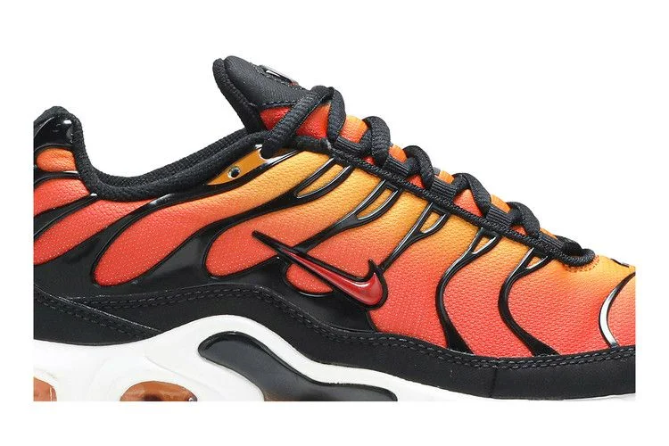 Krossovki-Nike-Air-Max-Plus-GS-Sunset-1