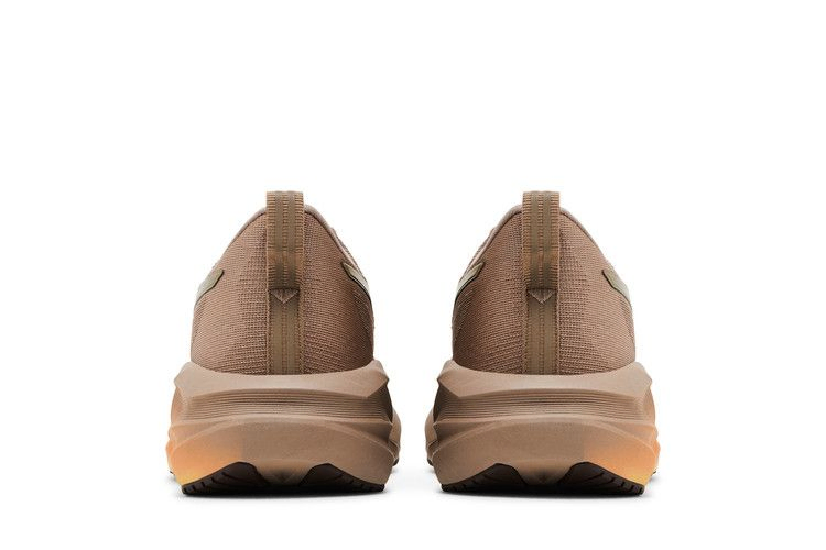 Кроссовки ASICS Wmns Novablast 5 'Luxe'