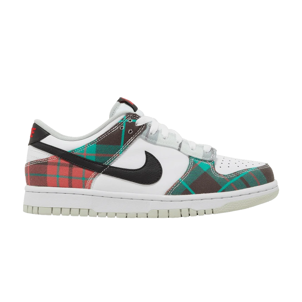 Krossovki-Nike-Dunk-Low-SE-GS-Tartan-Plaid