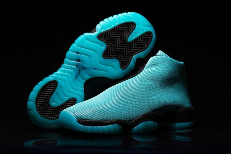 air-jordan-future-gg-gs-685251-300_02