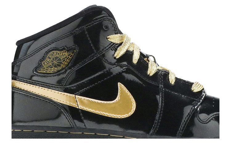 girls-air-jordan-1-phat-gs-364781-001_01