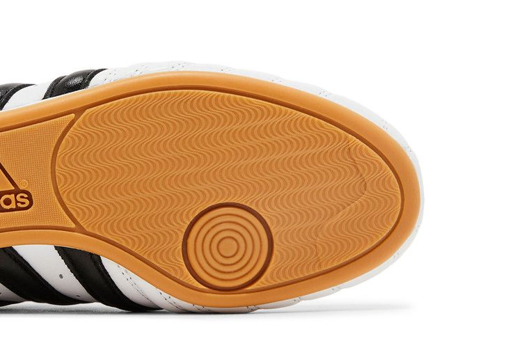 Кроссовки adidas Wmns Taekwondo 'White Black Gum'