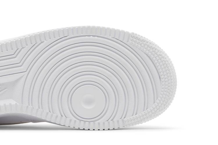 wmns-air-force-1-07-coconut-milk-oxygen-purple-fn3501-100_04