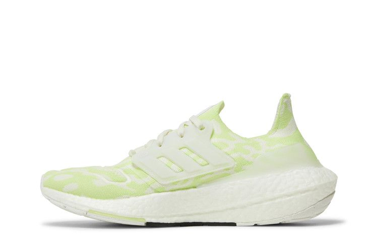 wmns-ultraboost-22-almost-lime-gx6302_02