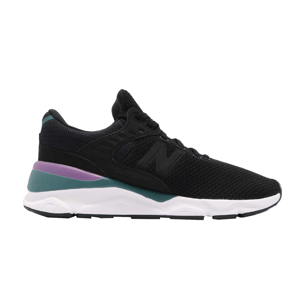 Krossovki-New-Balance-Wmns-X-90-Black-Purple