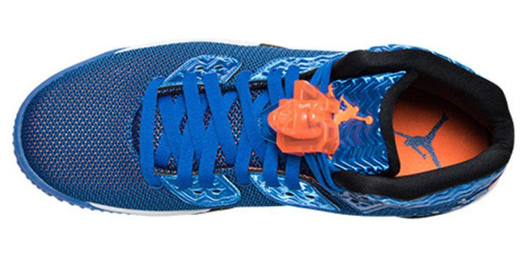 jordan-air-spike-forty-807541-405_03