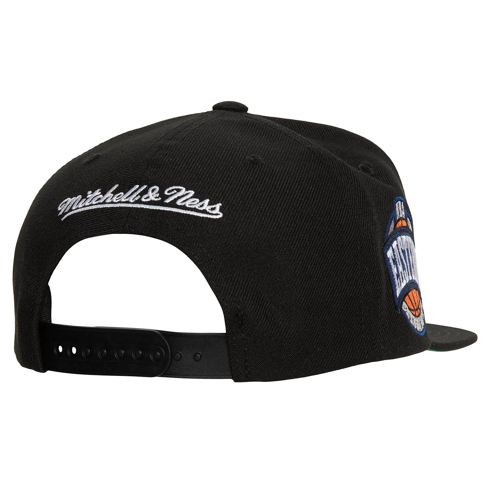 Mitchell-Ness-Conference-Patch-Snapback-HWC-Detroit-Pistons-Hat-1