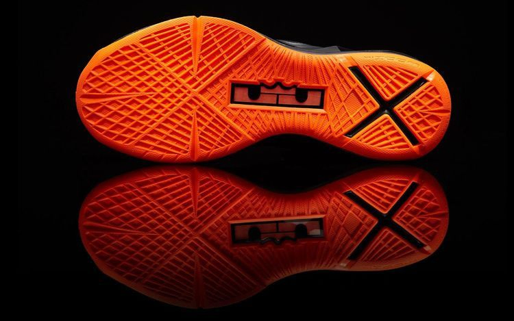 lebron-10-lava-541100-002_06