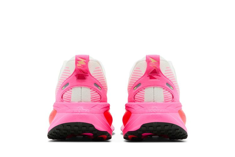Кроссовки Nike Vomero 18 'Sail Hyper Pink'