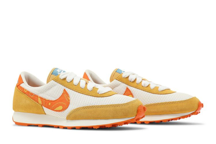 wmns-daybreak-paisley-swoosh-pale-ivory-magma-orange-dj4667-113_07