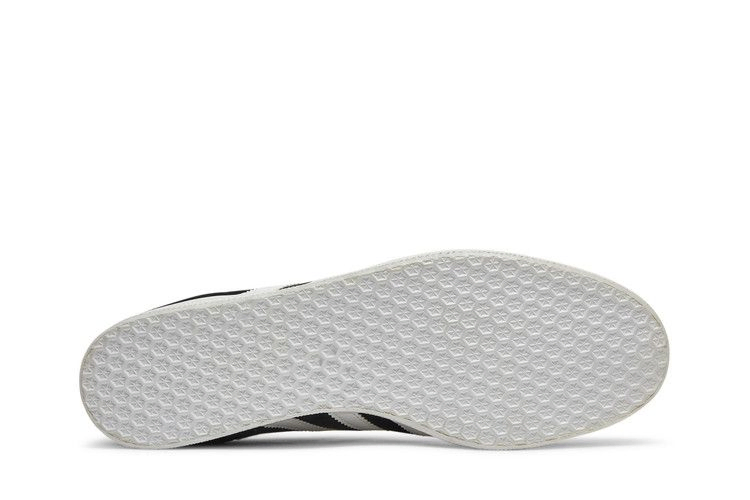 gazelle-shoes-032622_03