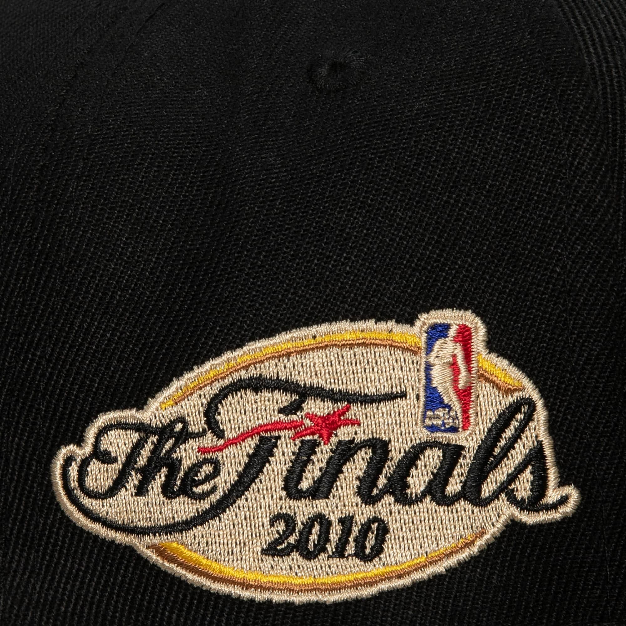 Бейсболка Mitchell & Ness With Love Snapback Los Angeles Lakers Hat