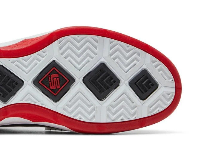 Krossovki-Nike-LeBron-Zoom-Soldier-3-POP-4