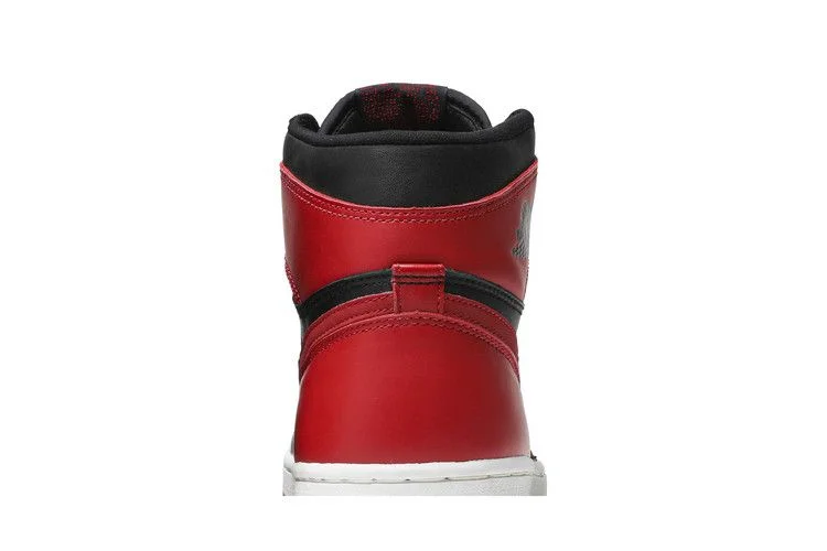 Кроссовки Air Jordan 1 Retro 'Bred' 1994