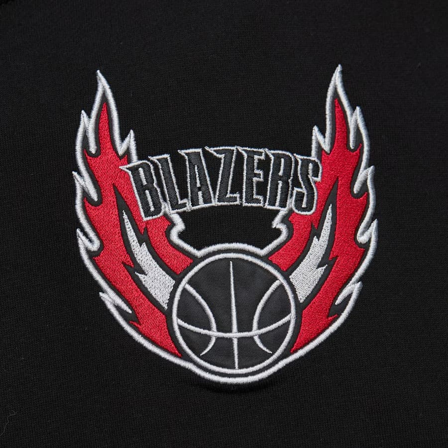 Mitchell-Ness-Black-Portland-Trail-Blazers-Team-OG-2.0-Vintage-Logo-Fleece-Pullover-Hoodie-2
