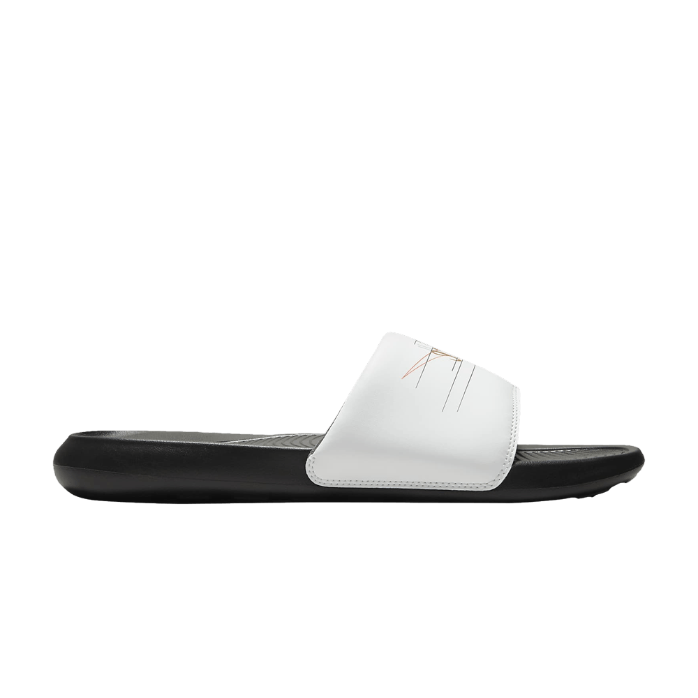 victori-one-printed-slide-white-metallic-gold-cn9678-103