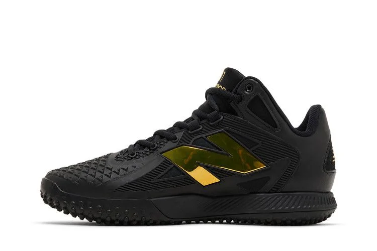 Кроссовки New Balance Ohtani 1 TF 'Black Metallic Gold'