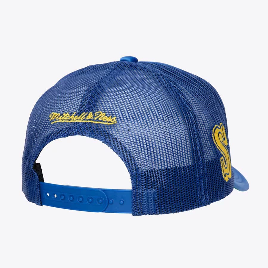 Бейсболка Mitchell & Ness Blue Seattle Mariners Satin Trucker Snapback Hat