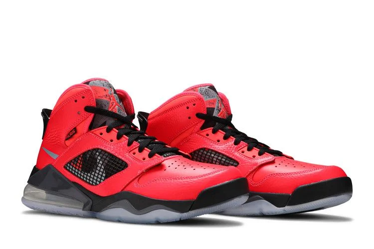 Krossovki-Paris-Saint-Germain-x-Air-Jordan-Jordan-Mars-270-Infrared-7