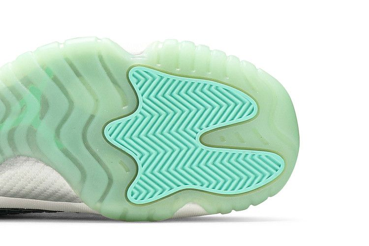 Кроссовки Air Jordan Future Low GS 'Wolf Grey'