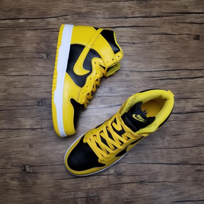 Nike-Dunk-High-SP-Iowa-Varsity-Maize-2020-11
