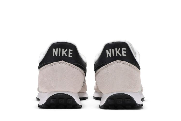 Кроссовки Nike Challenger OG 'Light Bone'