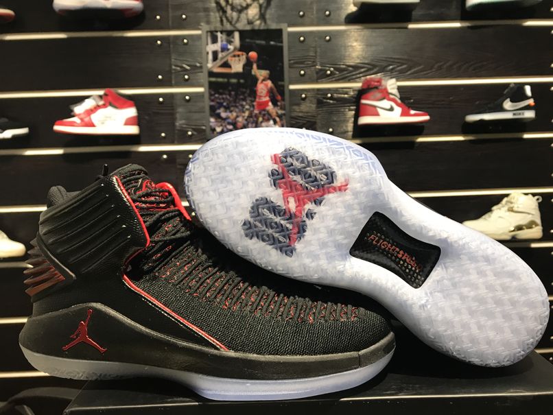 Air-Jordan-32-Banned-MJ-Day-1