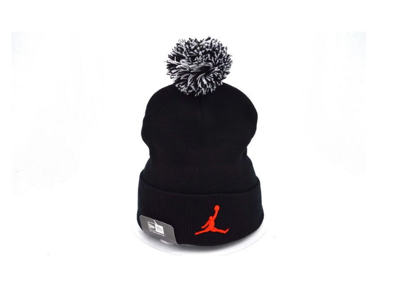 Шапка Air Jordan #2 с помпоном