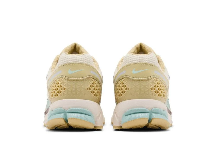 Кроссовки Nike Air Zoom Vomero 5 'Team Gold Seafoam'