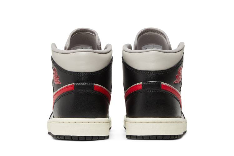 Кроссовки Wmns Air Jordan 1 Mid 'Black College Grey'