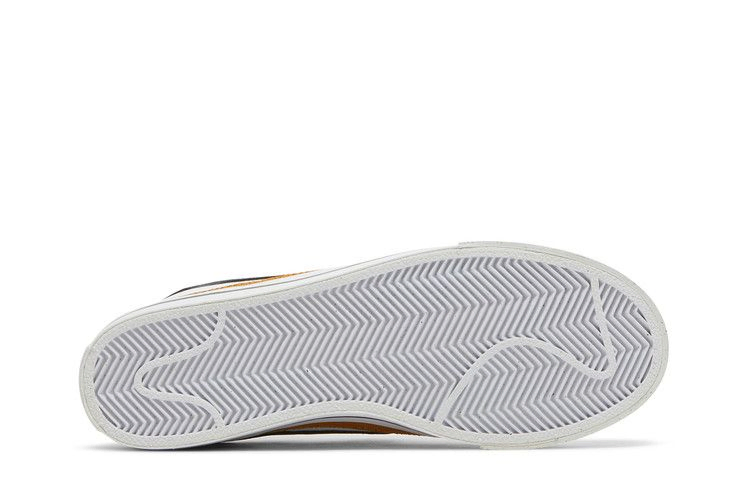 Кроссовки Nike Wmns Court Legacy Next Nature 'White Desert Ochre'